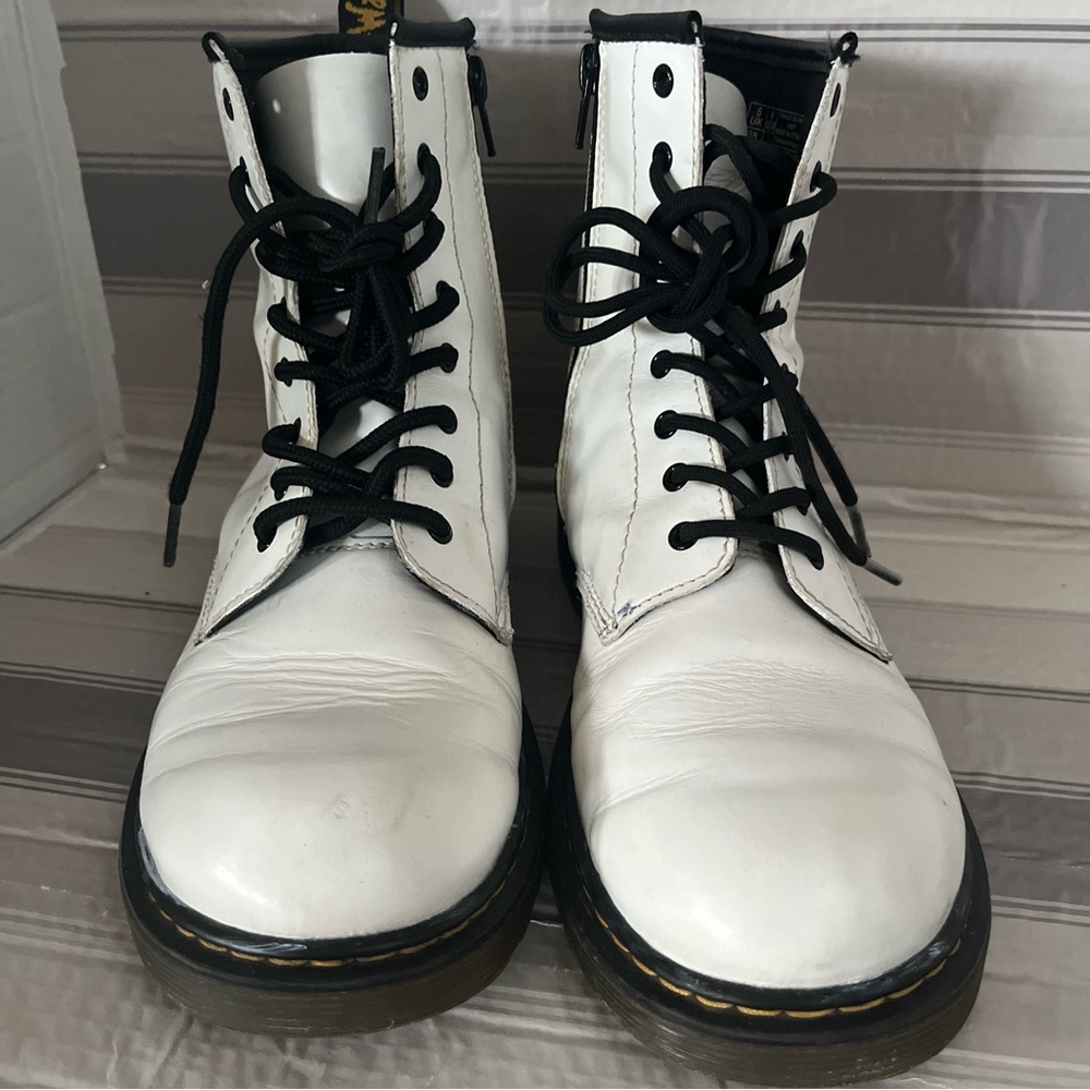 Dr Doc Martens 1460 Y Combat Boots Size W 7 M 6 White Leather Lace Up Side Zip